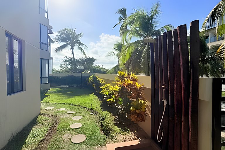 Seu refúgio em Porto de Galinhas, a poucos passos do mar.