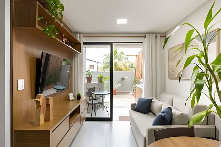 Piscina Privativa: Luxo a 1 min do Centro e Mar!