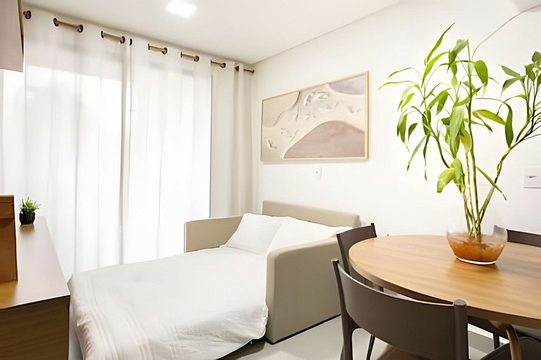 Piscina Privativa: Luxo a 1 min do Centro e Mar!