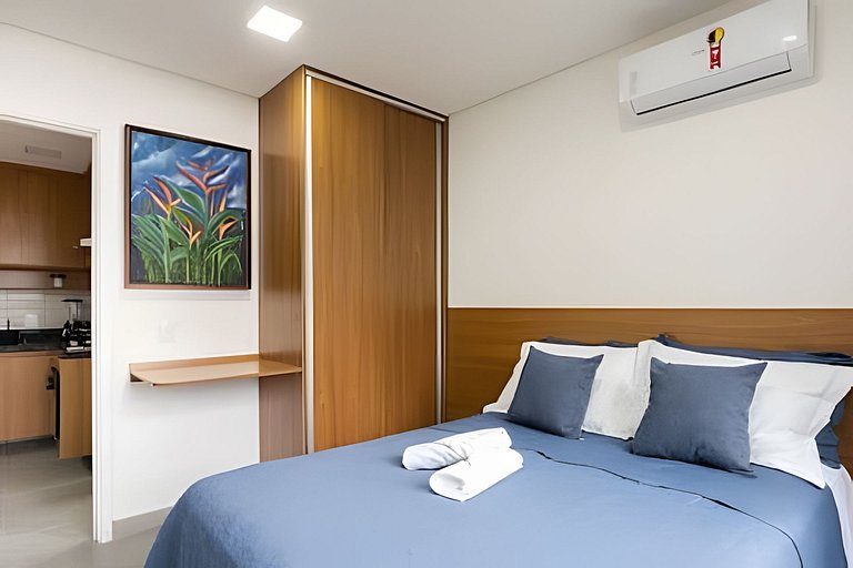 Piscina Privativa: Luxo a 1 min do Centro e Mar!